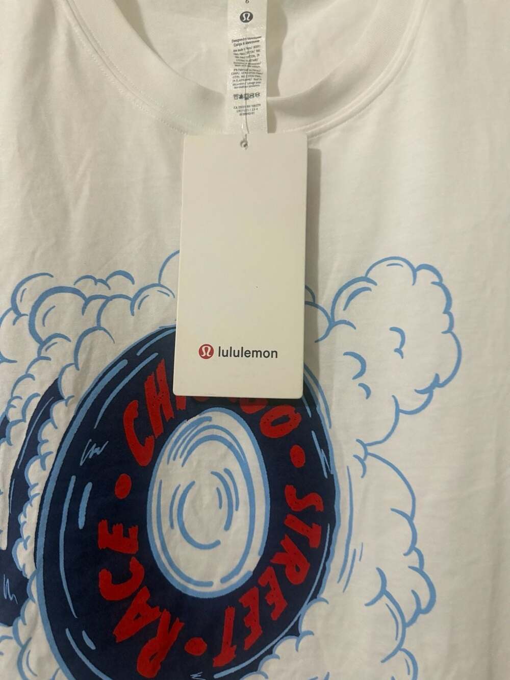 Lululemon Cates T-Shirt Chicago Street Race Graphic Tee - Picture 4 of 5